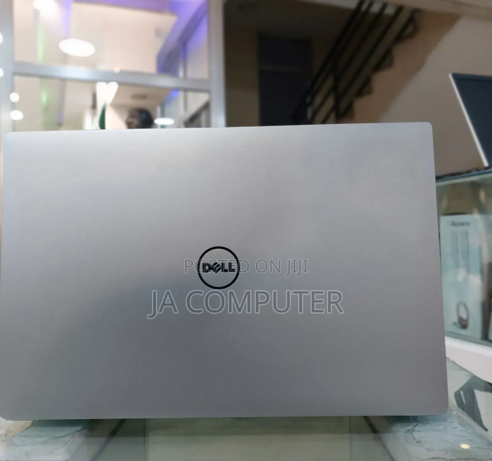 New Laptop Dell Precision 5520 16GB Intel Core I7 SSD 512GB