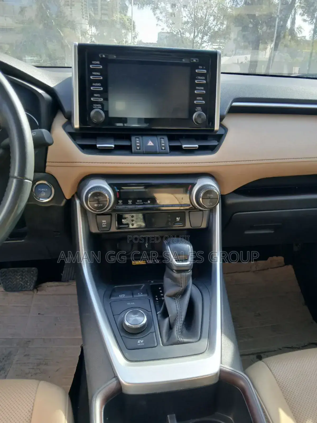 Toyota RAV4 2022 White