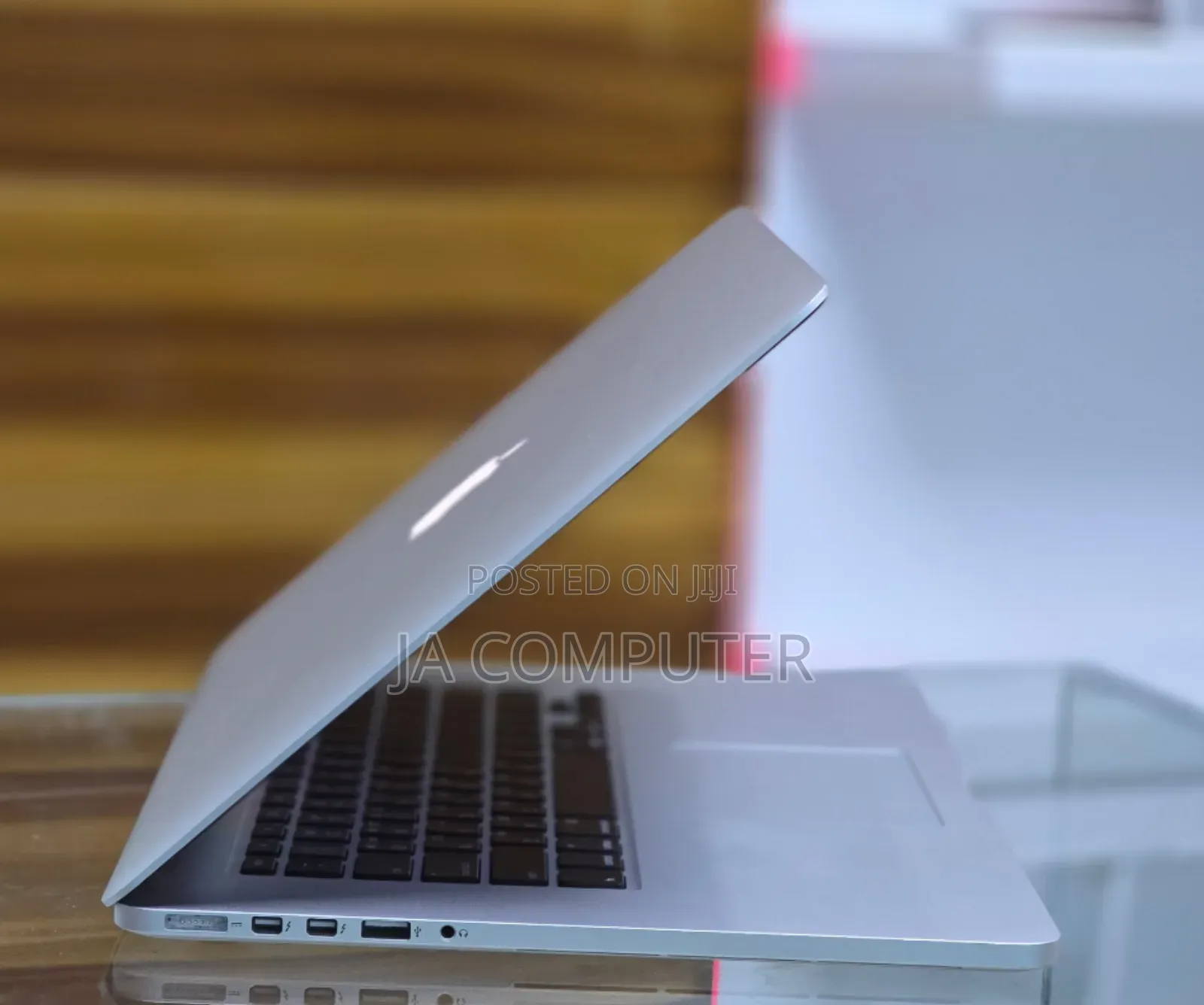 New Laptop Apple MacBook Pro 2015 16GB Intel Core I7 SSD 512GB