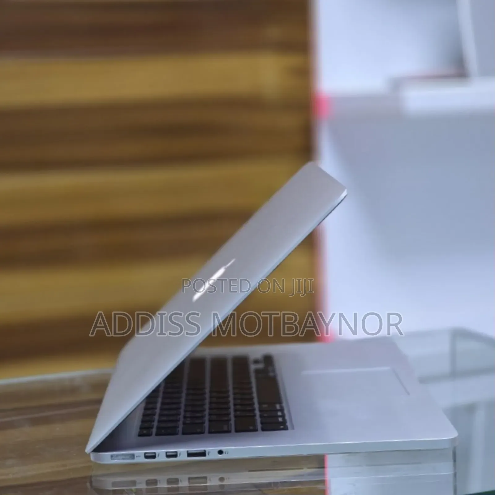 New Laptop Apple MacBook Pro 2019 16GB Intel Core I7 SSD 512GB