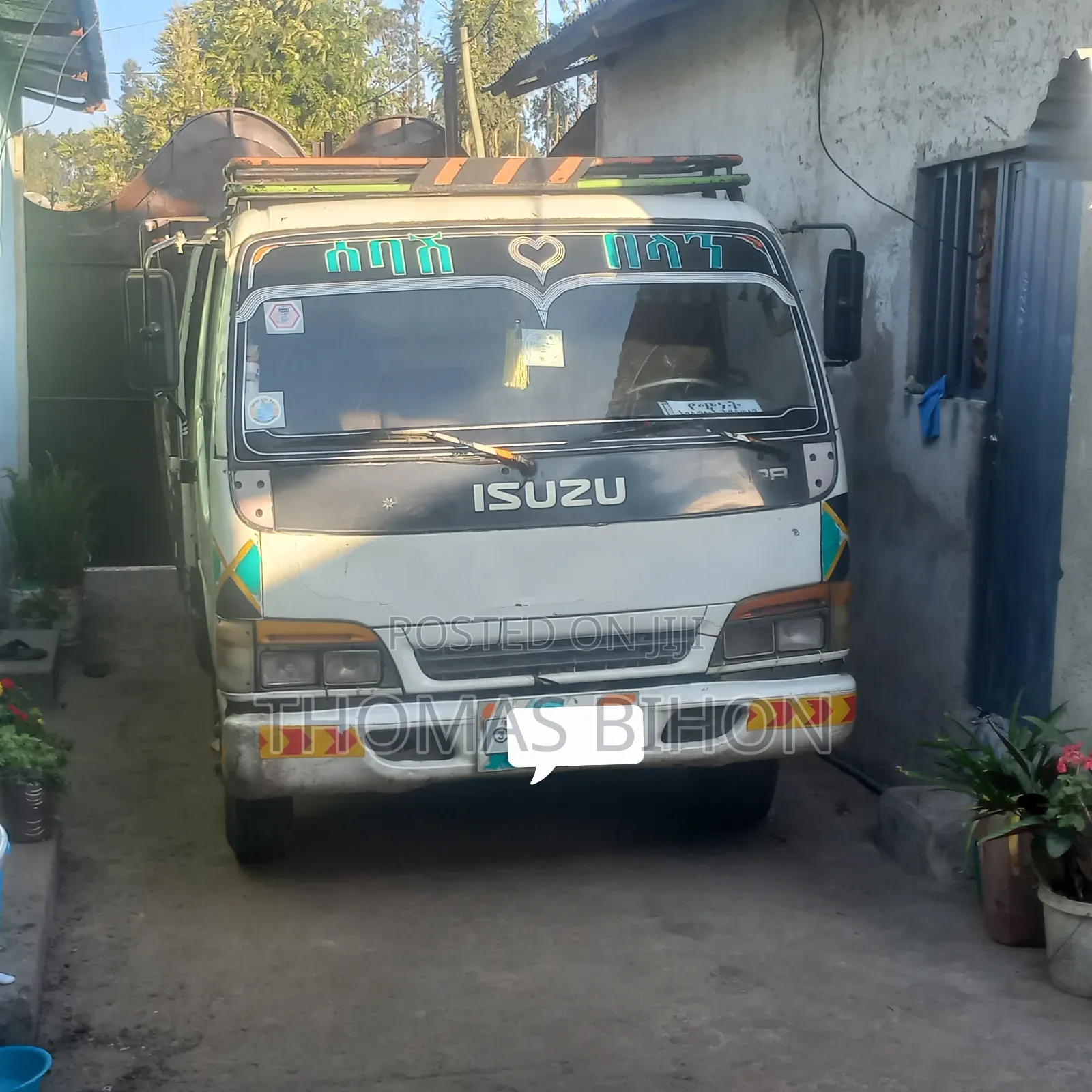 Isuzu Elf Truck 1998 Off White