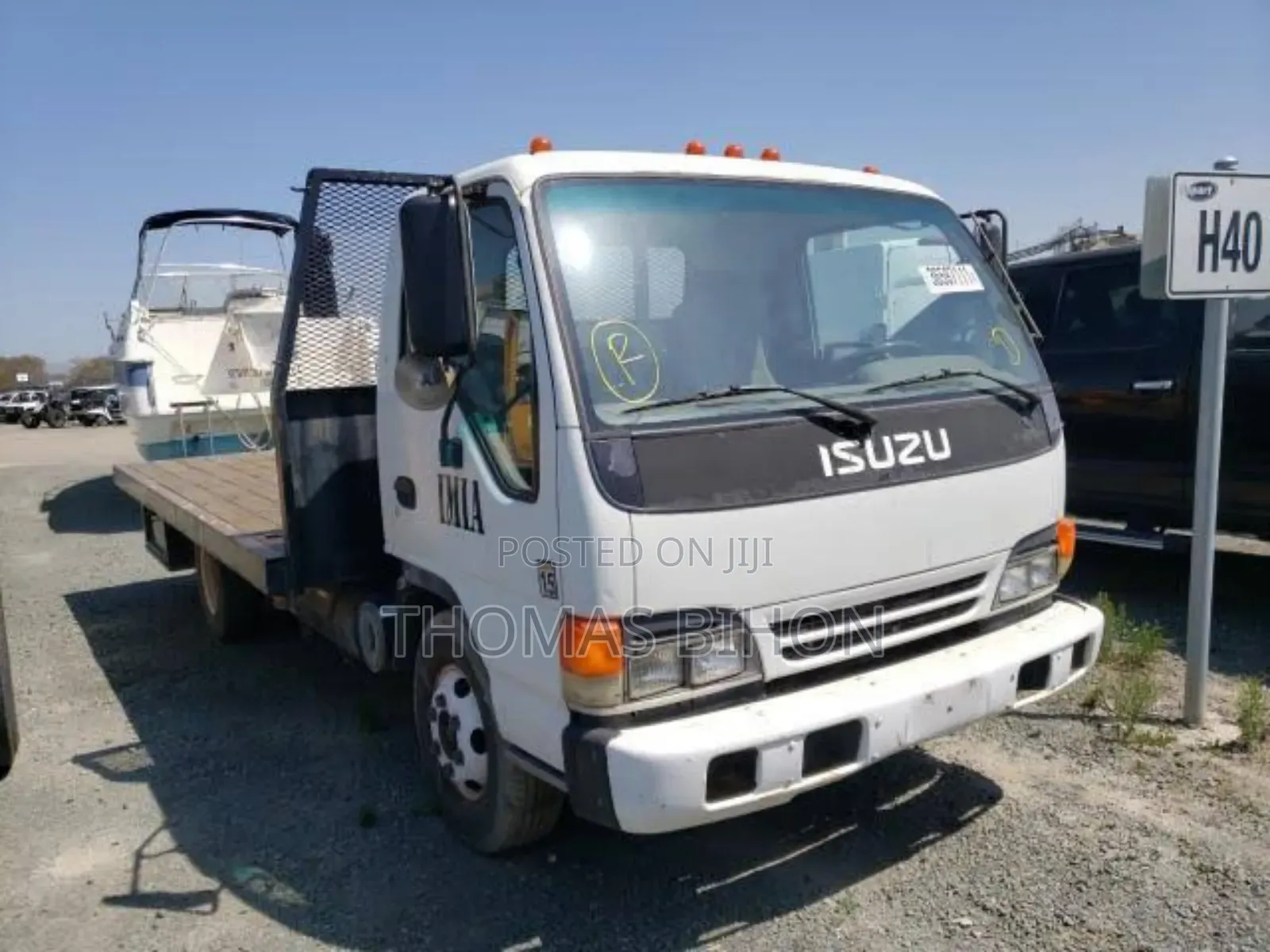 Isuzu Elf Truck 1998 Off White