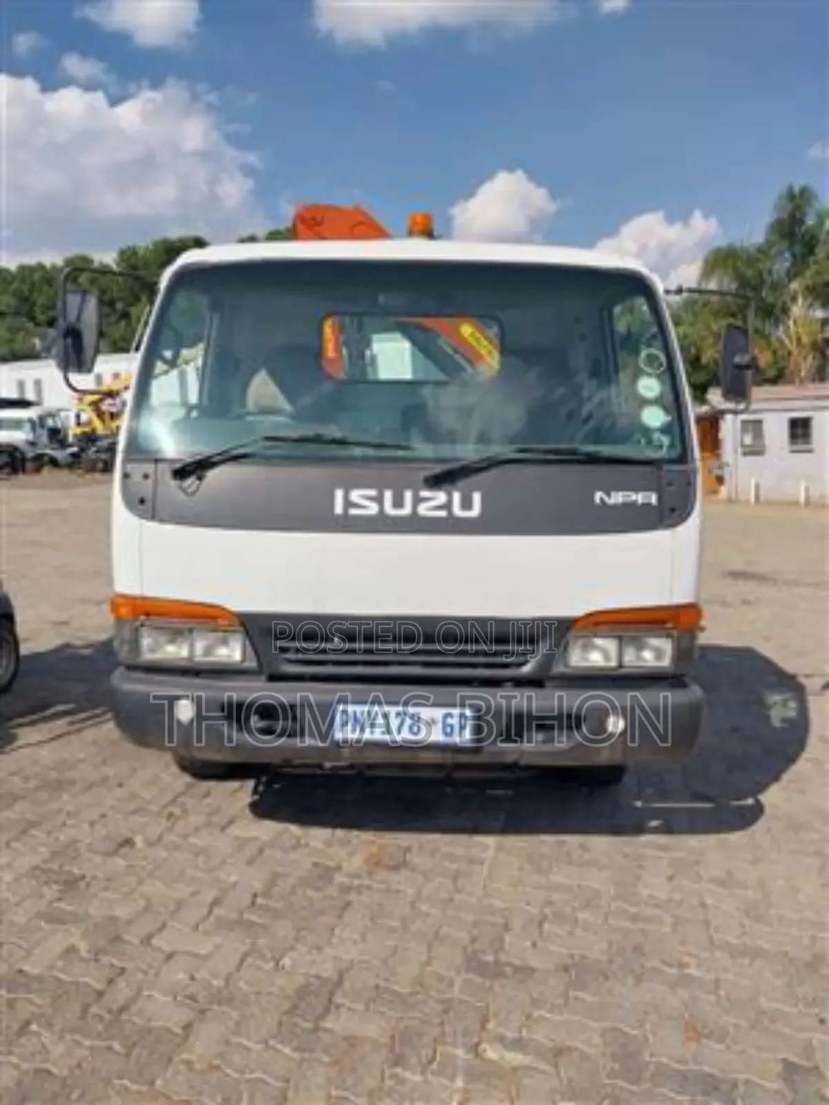 Isuzu Elf Truck 1998 Off White