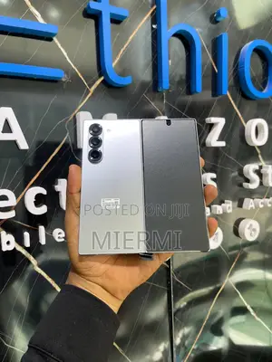 New Samsung Galaxy Z Fold6 256 GB Black