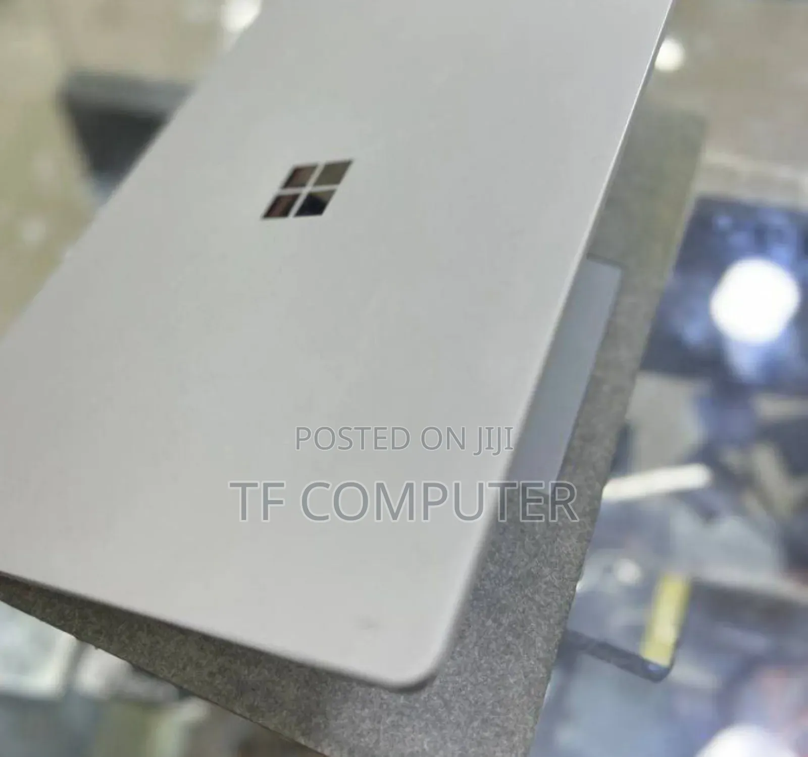 New Laptop Microsoft Surface 8GB Intel Core I5 SSD 256GB