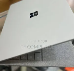 New Laptop Microsoft Surface 8GB Intel Core I5 SSD 256GB