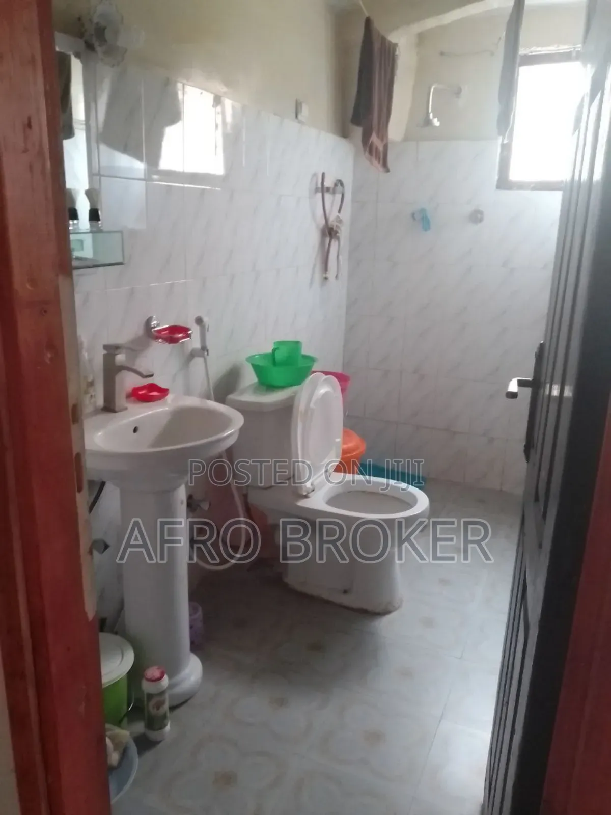 Furnished 3bdrm Condo in Koye, Akaky Kaliti for sale
