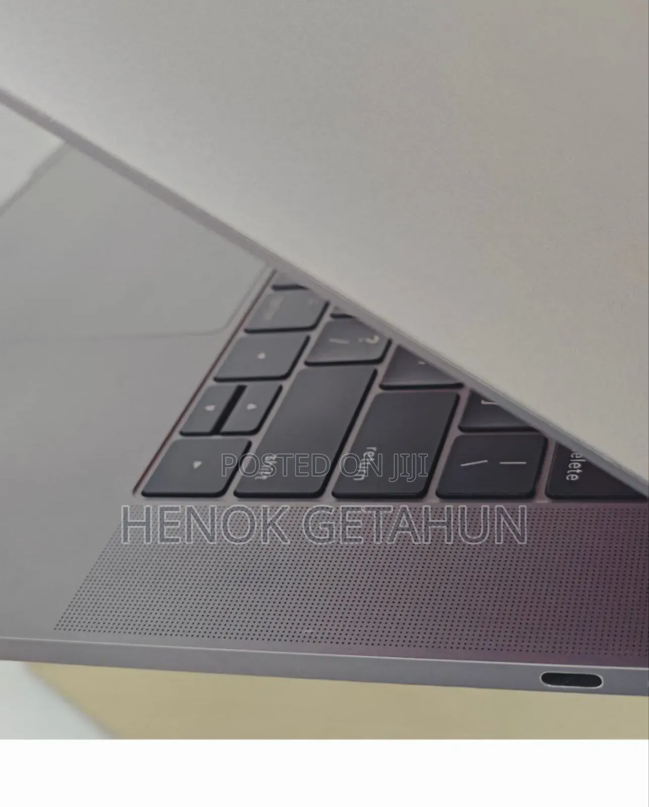 New Laptop Apple MacBook Pro 2017 16GB Intel Core I7 SSD 1T