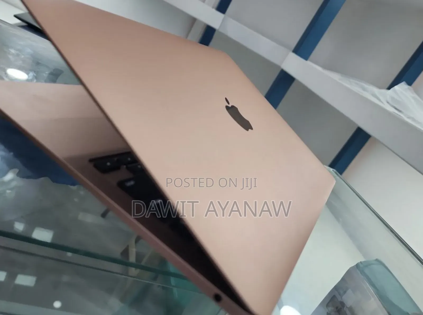 New Laptop Apple MacBook Air 2020 M1 8GB Intel Core I3 SSD 256GB