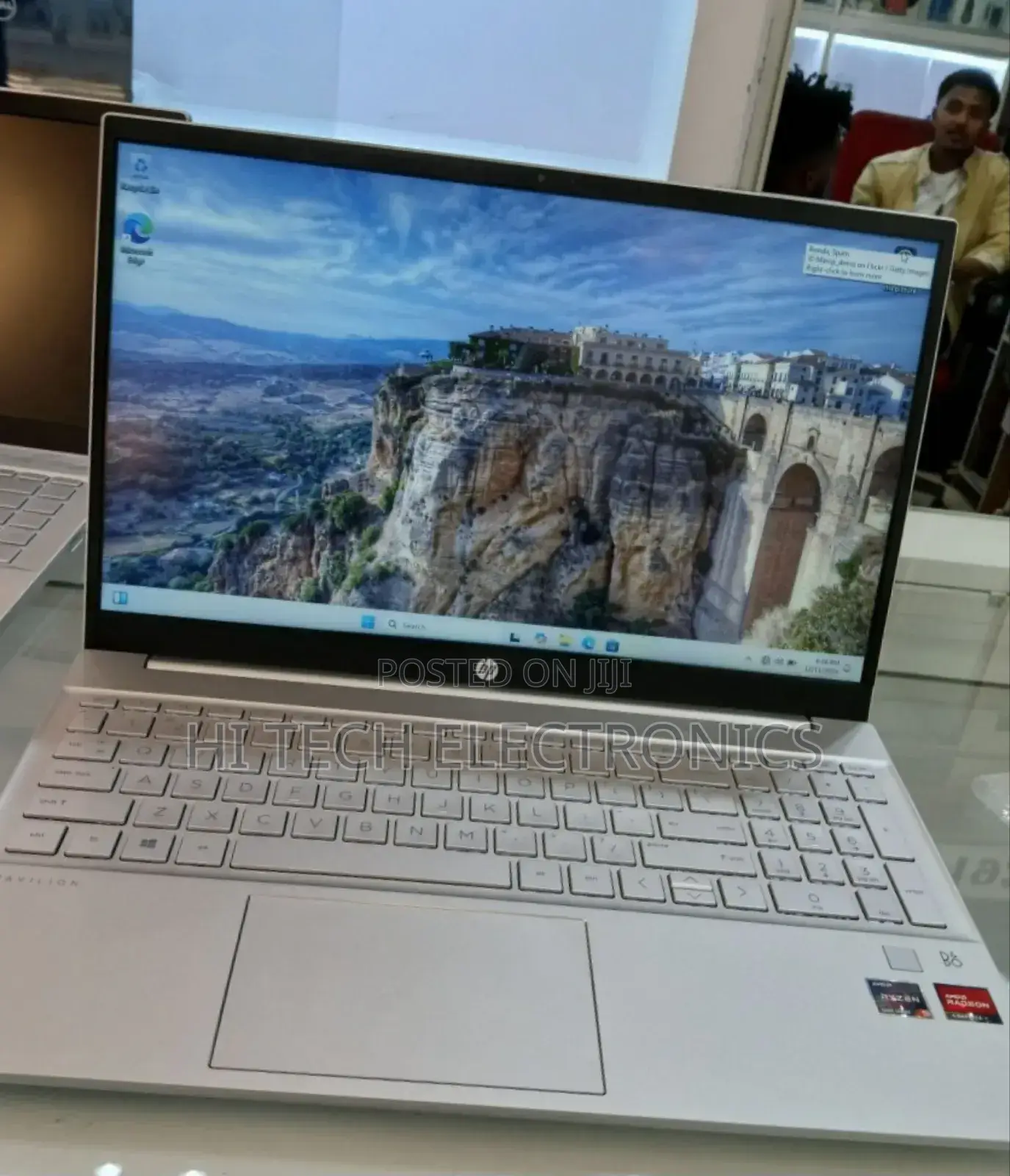 New Laptop HP Pavilion 15 8GB AMD Ryzen 5 SSD 512GB