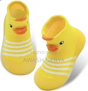 Photo - ለልጆች የሚሆን ጫማ ካልሲ