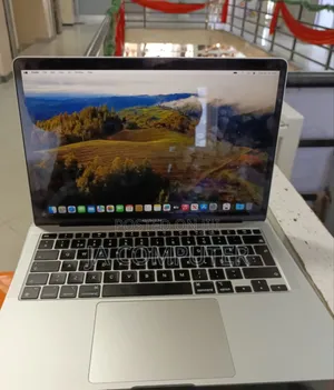New Laptop Apple MacBook Air 2020 M1 8GB Apple M1 SSD 256GB
