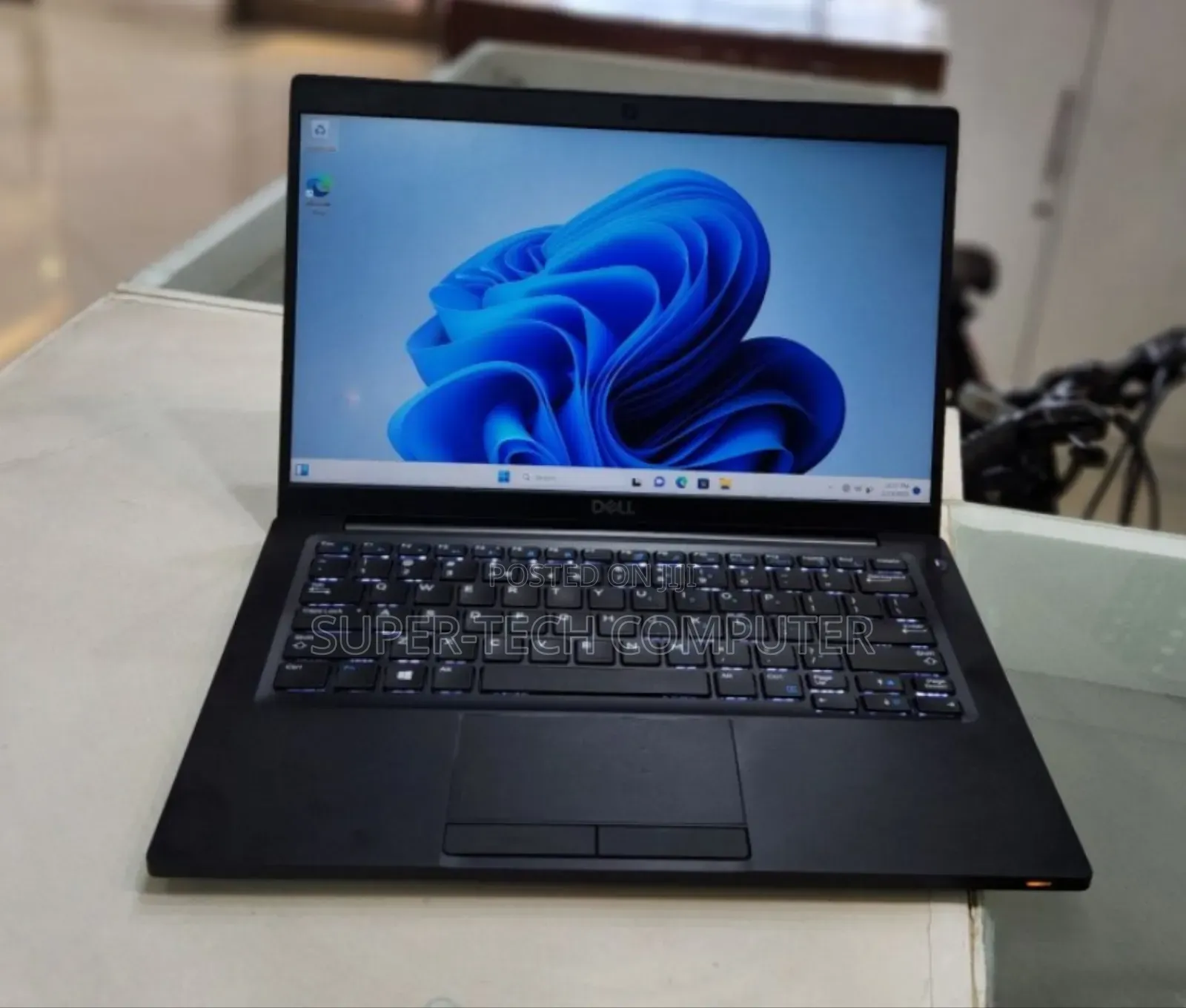 New Laptop Dell Latitude 12 5285 8GB Intel Core I5 SSD 256GB