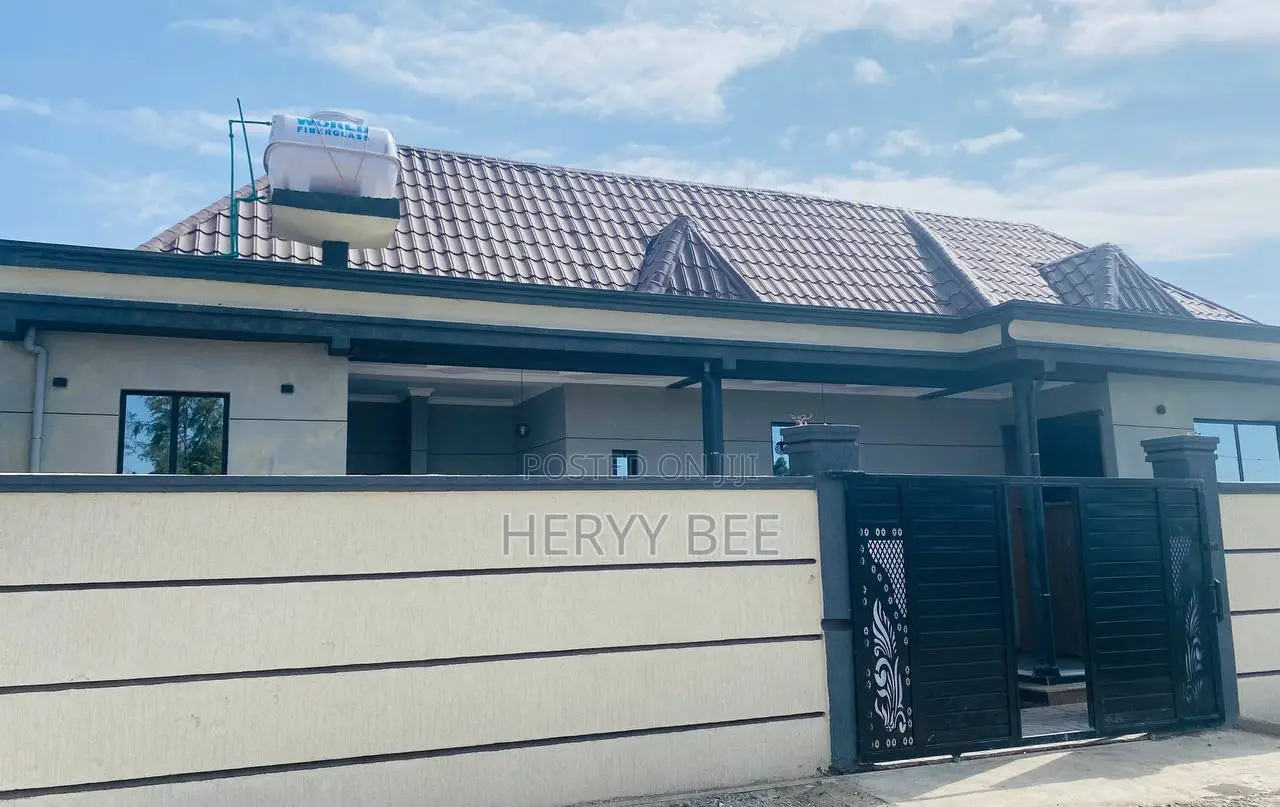 5bdrm Villa in Oromia-Finfinne for sale