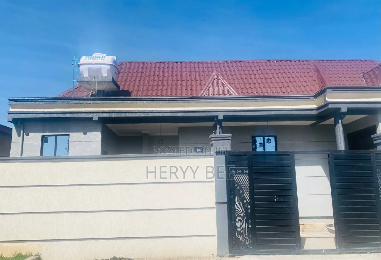 5bdrm Villa in Oromia-Finfinne for sale
