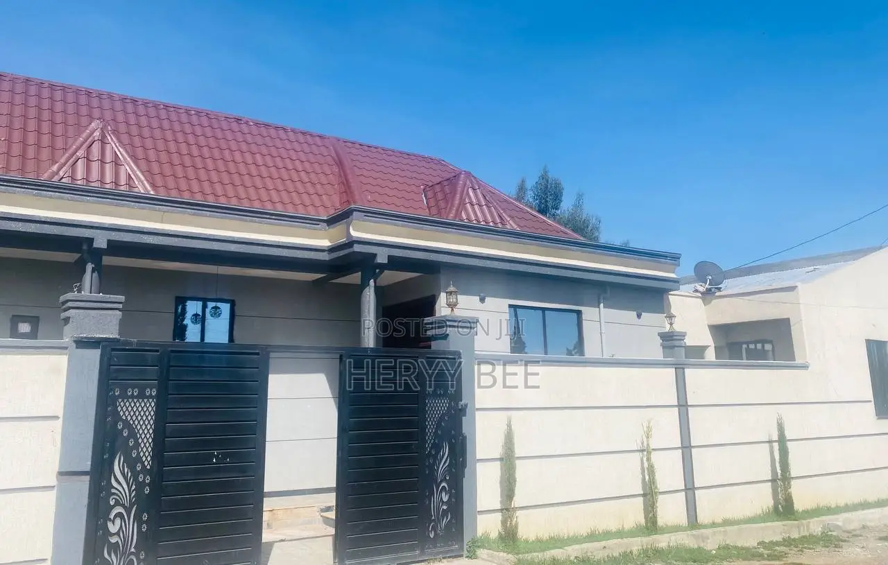 5bdrm Villa in Oromia-Finfinne for sale