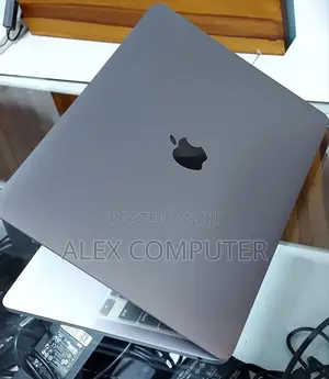 New Laptop Apple MacBook Air 2020 M1 8GB Apple M1 Pro SSD 256GB