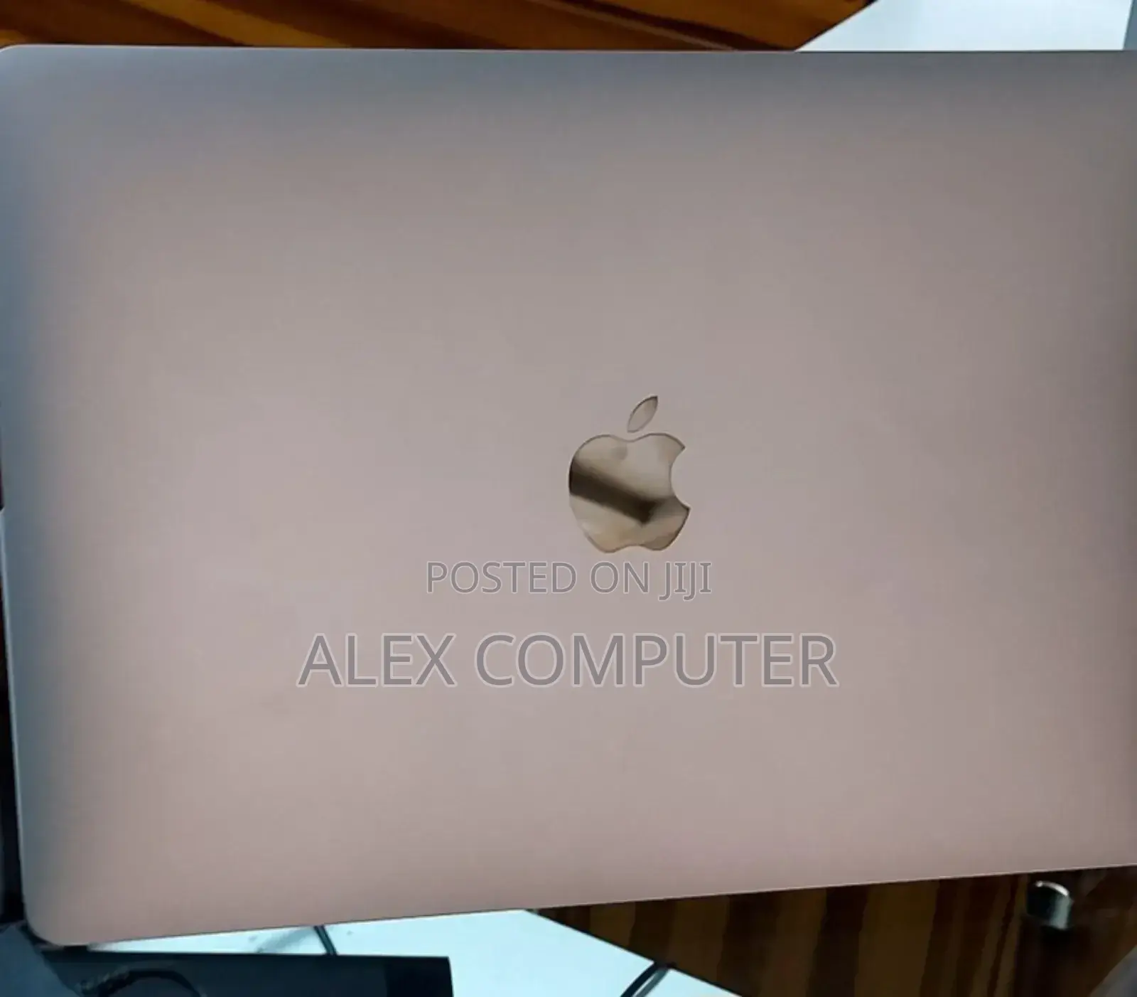 New Laptop Apple MacBook Air 2020 M1 8GB Apple M1 Pro SSD 256GB