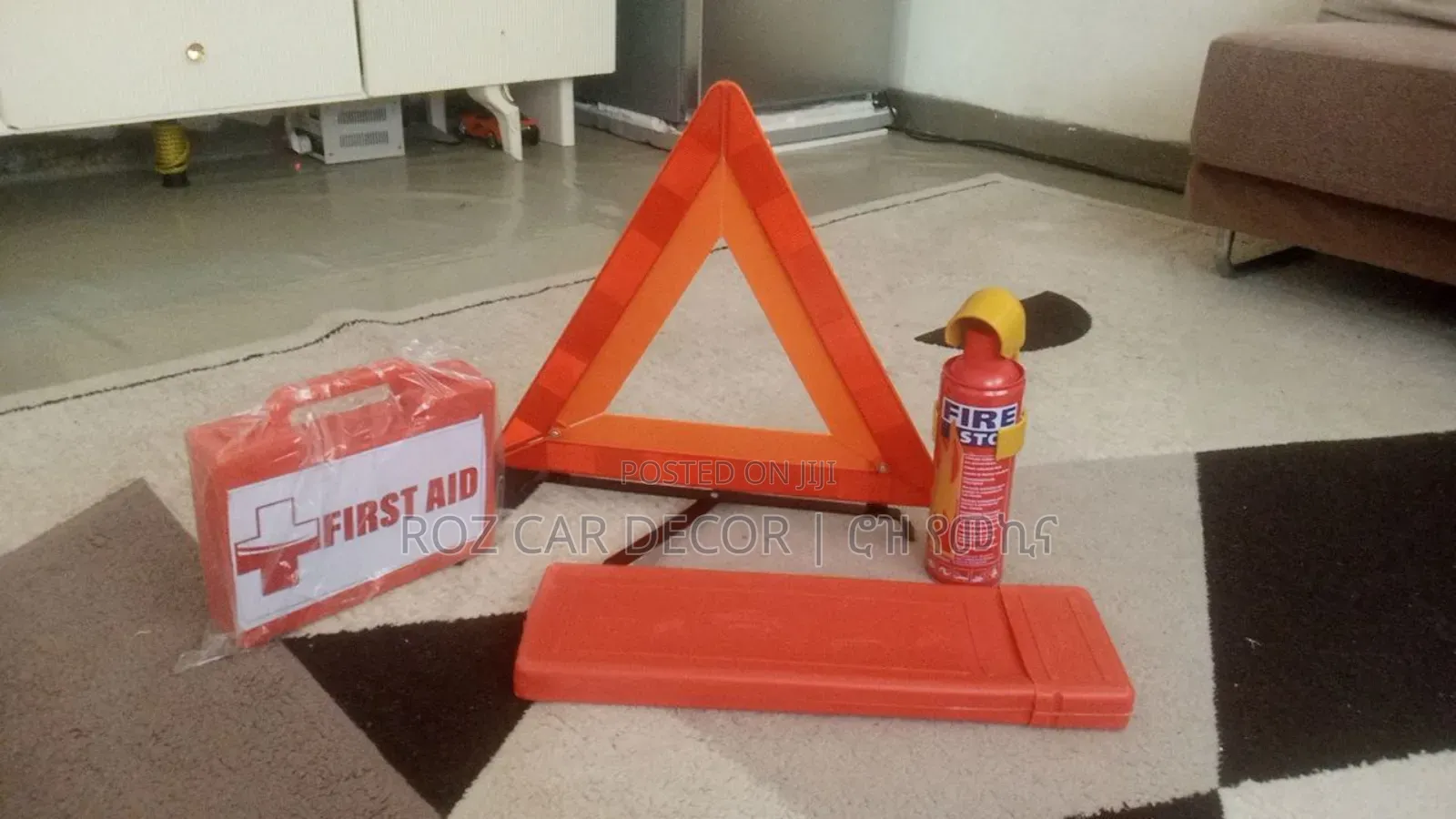 የመኪና እሳት ማጥፊያ ፣ አንፀባራቂ 3 ማዕዘን እን የመጀመሪያ እርዳታ ሳጥን