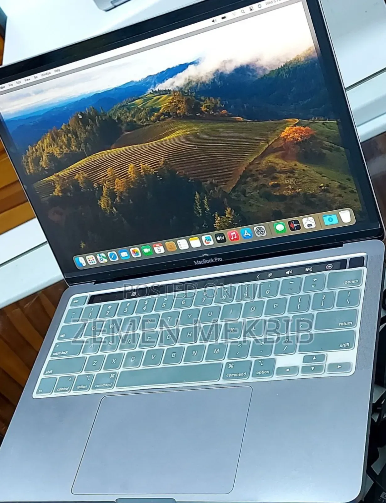 New Laptop Apple MacBook Pro 2021 M1 8GB SSD 256GB