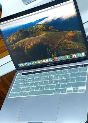 New Laptop Apple MacBook Pro M1 8GB Apple M1 SSD 256GB