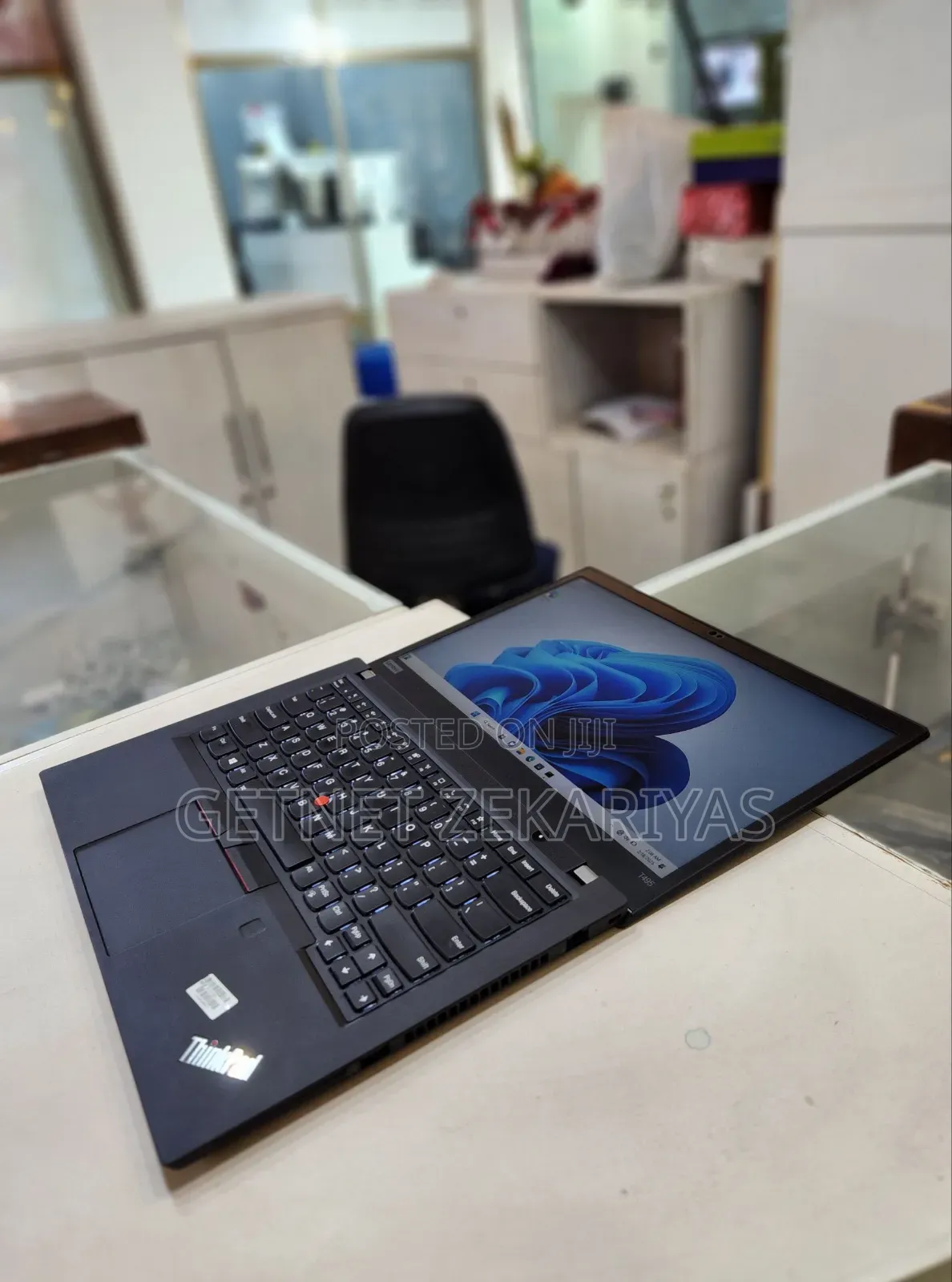 New Laptop Lenovo ThinkPad T495s 16GB AMD Ryzen 5 SSD 512GB