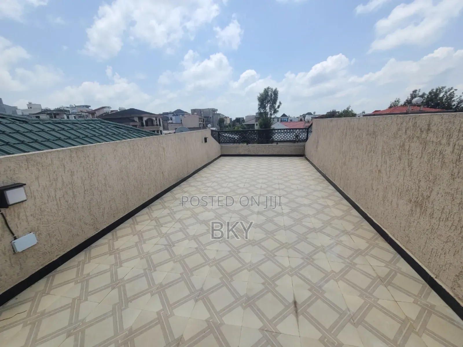 6bdrm House in Bole for sale