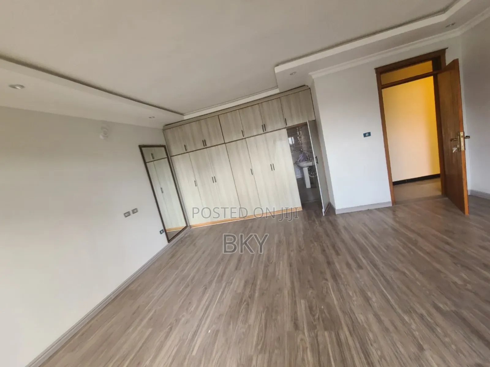 6bdrm House in Bole for sale