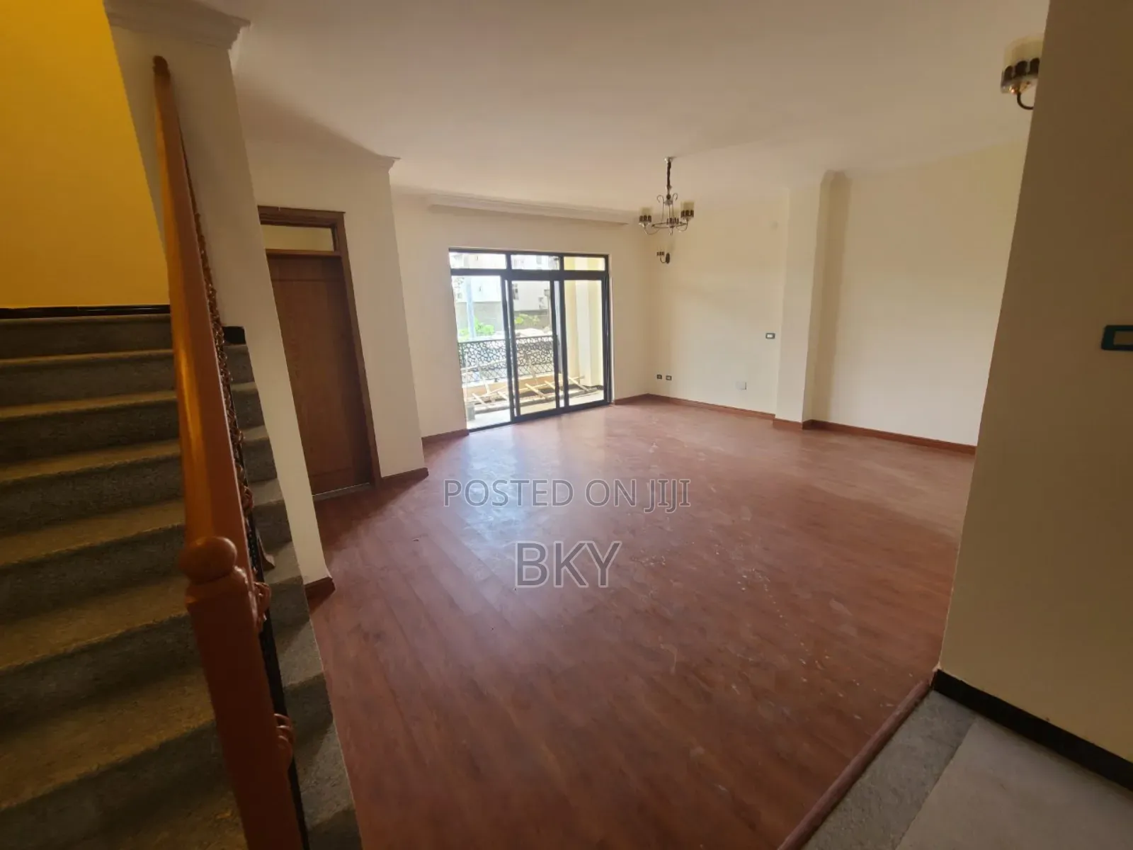 6bdrm House in Bole for sale