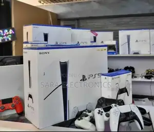 Sony Playstation 5 – 1tb, 2 Controllers, 2025 Fifa Cd