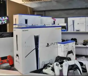 Sony Playstation 5 – 1tb, 2 Controllers, 2025 Fifa Cd