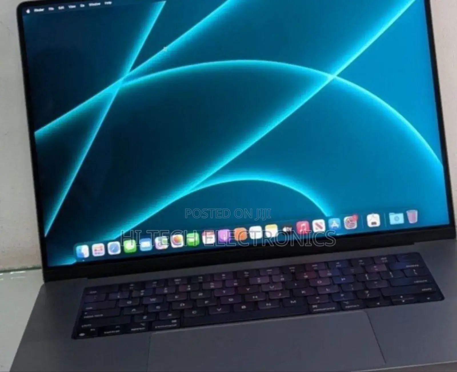 New Laptop Apple MacBook Pro M1 16GB Apple M1 Pro SSD 1T