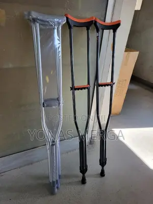 Photo - Aluminum Pediatric Underarm Crutches∂項crutches₩፸kranch~ክራንች