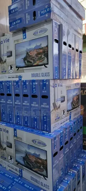 La Vie and Extreme Tv 32 Inch