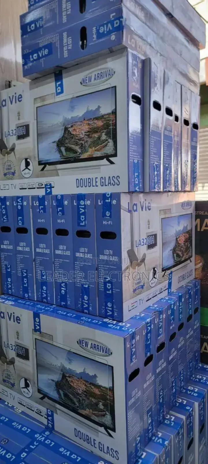 La Vie and Extreme Tv 32 Inch