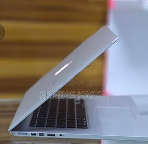 New Laptop Apple MacBook Pro 2015 16GB Intel Core I7 SSD 512GB