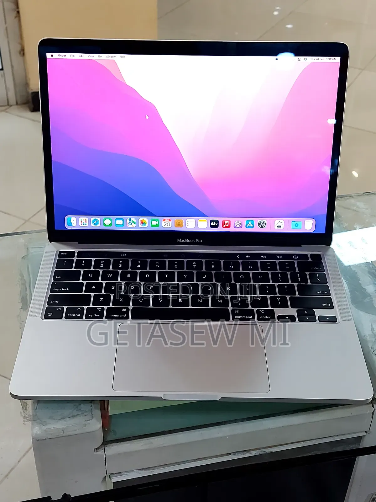 New Laptop Apple MacBook Pro M1 6GB Apple M1 Pro SSD 512GB