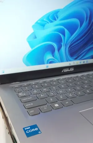 Photo - New Laptop Asus VivoBook 15 X505BA 8GB Intel Core I3 SSD 256GB