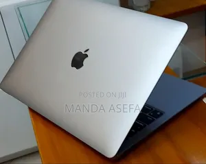 Photo - New Laptop Apple MacBook Air 8GB Apple M1 SSD 256GB
