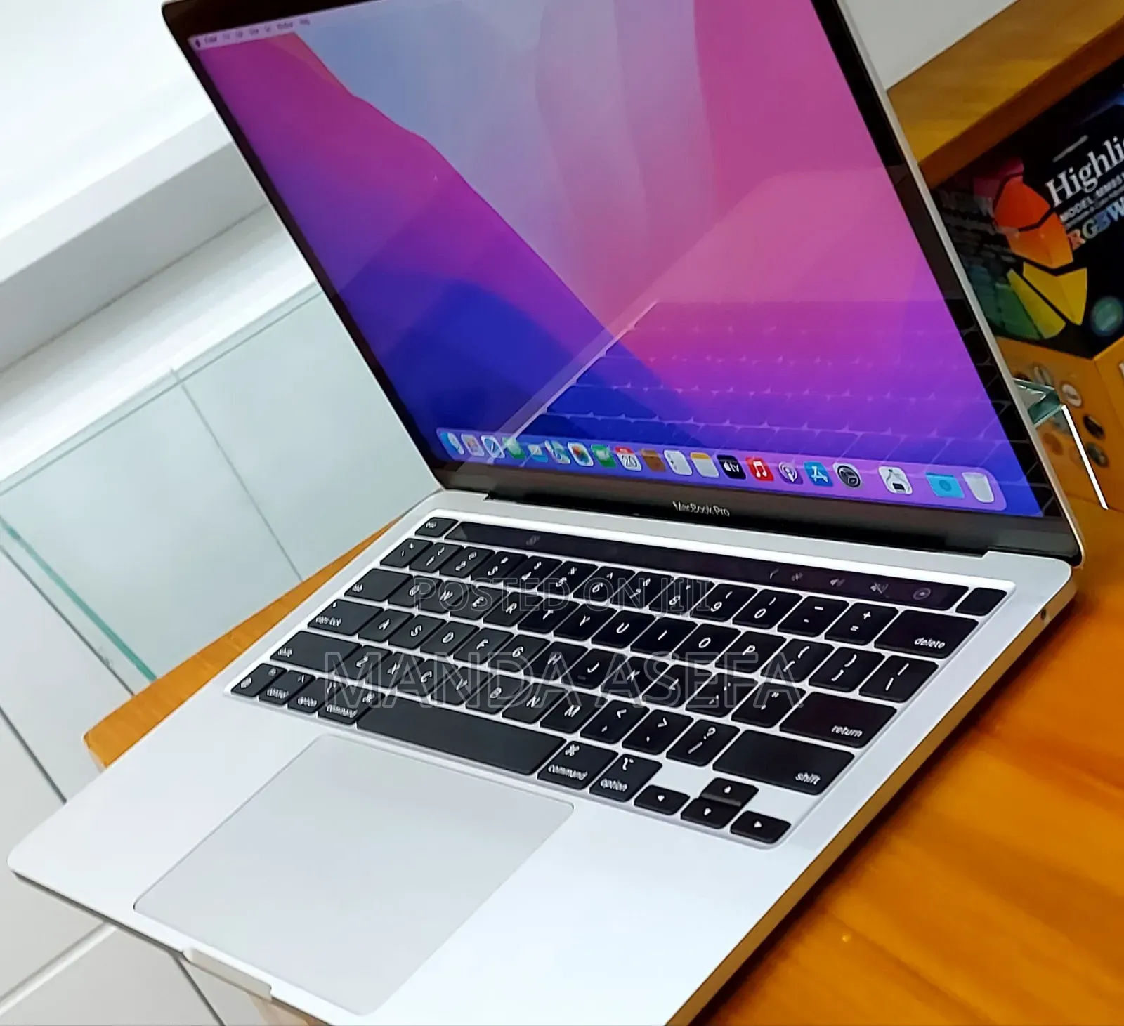 New Laptop Apple MacBook Pro M1 8GB Apple M1 SSD 512GB