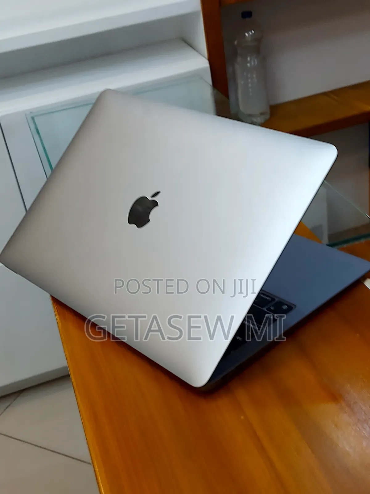 New Laptop Apple MacBook Air 2020 M1 8GB Apple M1 SSD 256GB