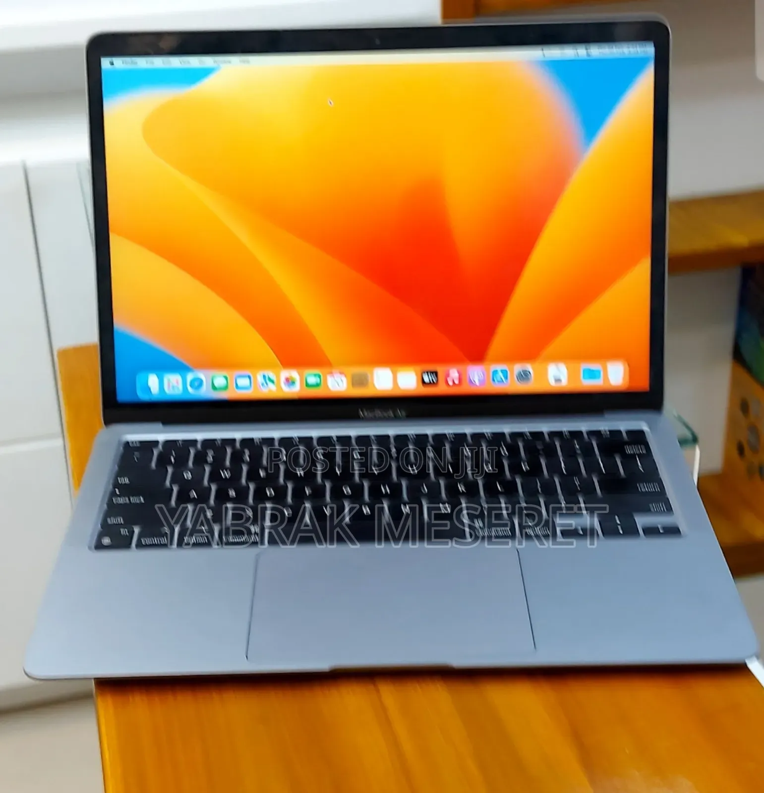 New Laptop Apple MacBook Air 2020 M1 8GB Apple M1 SSD 256GB
