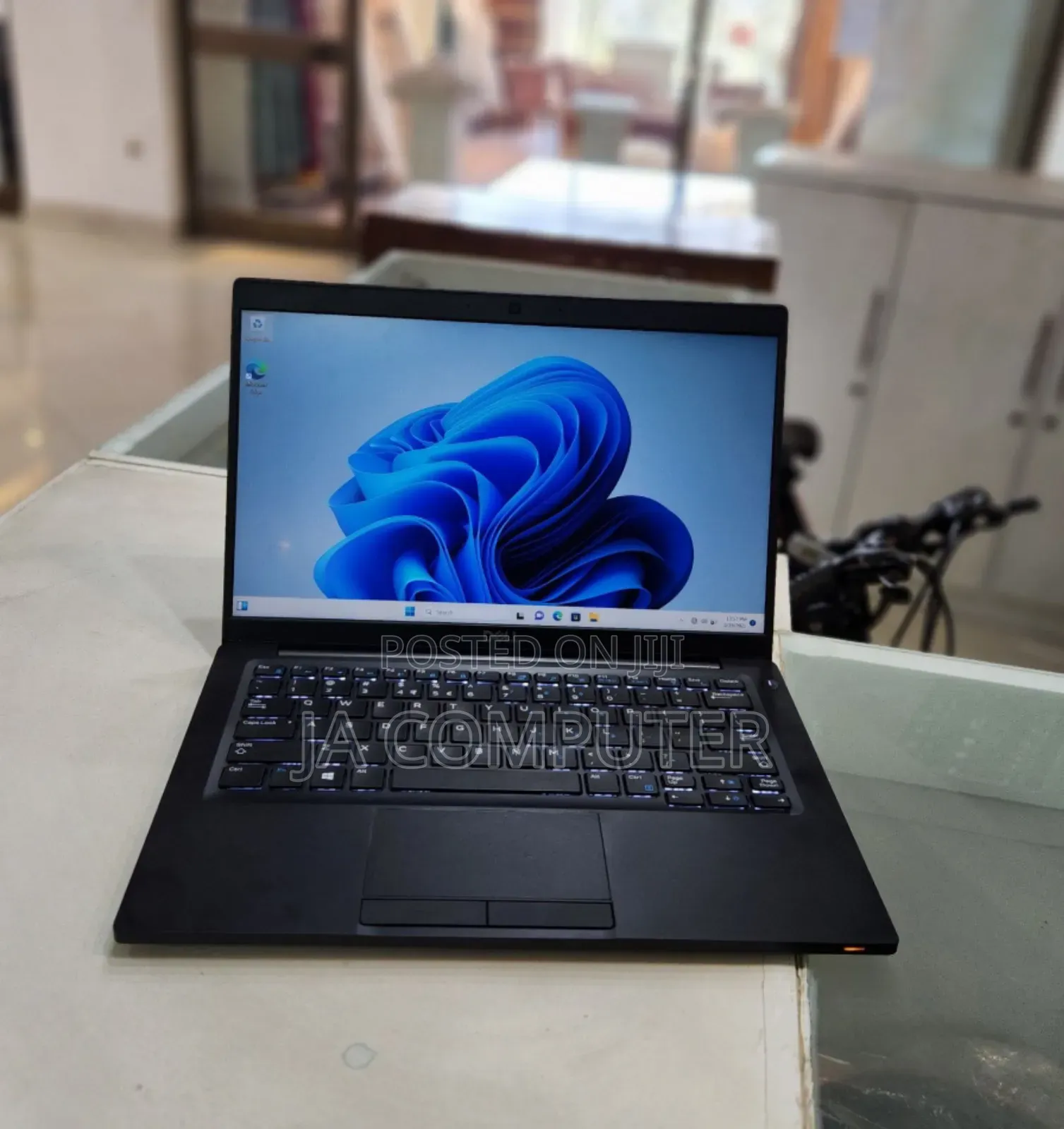 New Laptop Dell Latitude 5310 8GB Intel Core I5 SSD 256GB