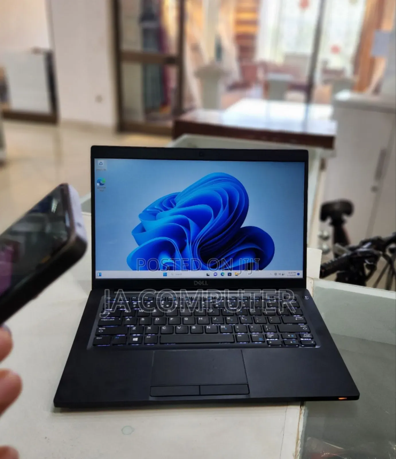 New Laptop Dell Latitude 5310 8GB Intel Core I5 SSD 256GB