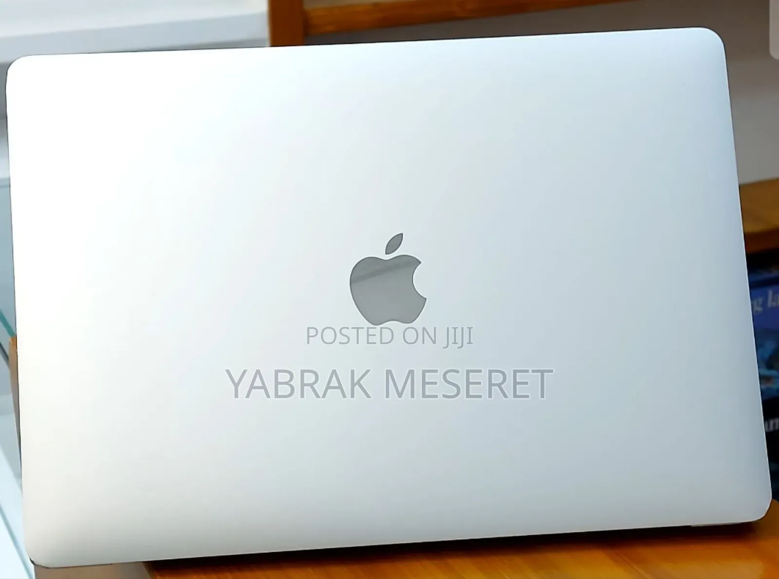 New Laptop Apple MacBook Pro M1 8GB Apple M1 Pro SSD 512GB