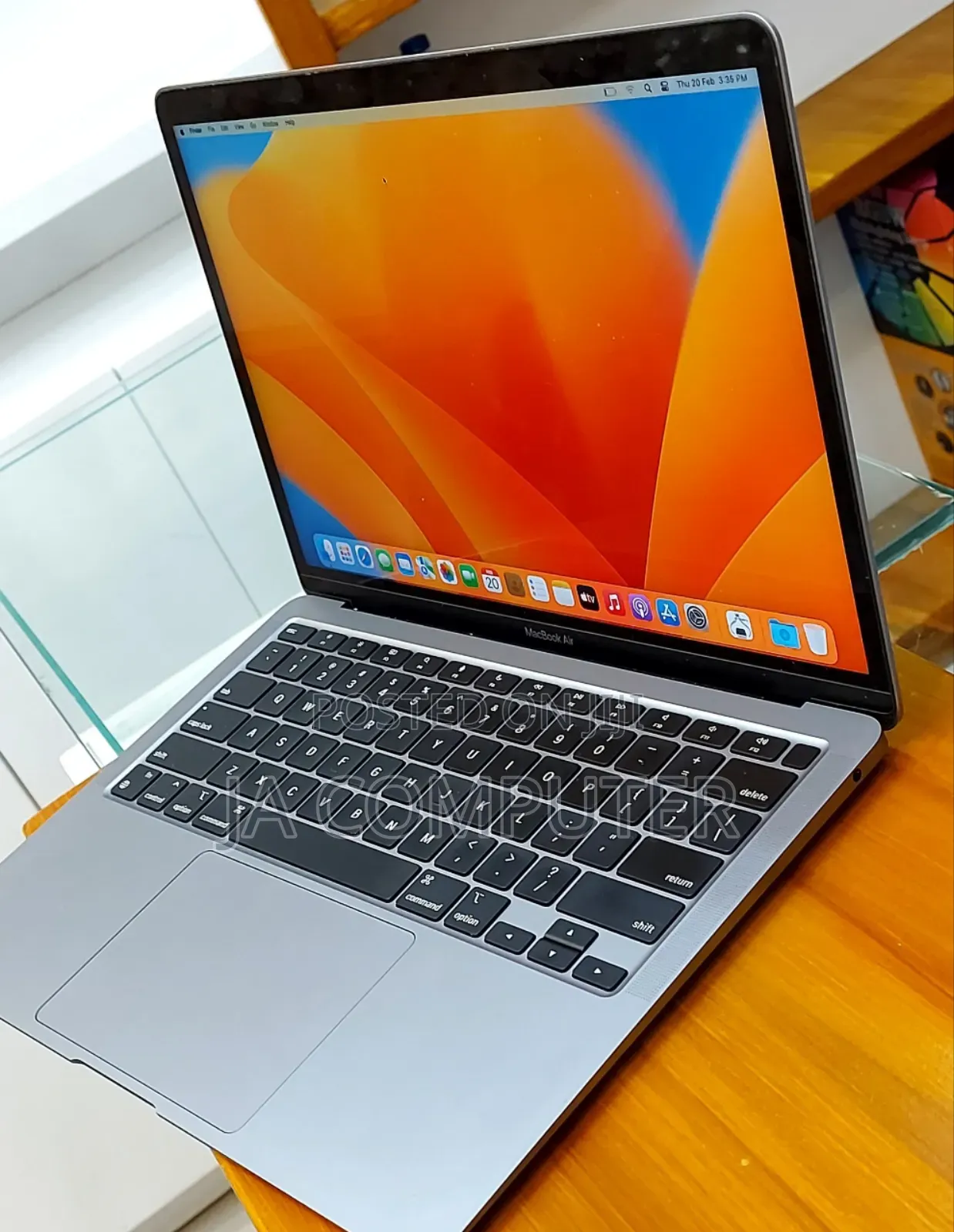 New Laptop Apple MacBook Air 2020 M1 8GB Apple M1 SSD 256GB