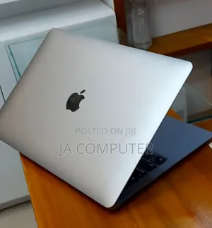 New Laptop Apple MacBook Air 2020 M1 8GB Apple M1 SSD 256GB