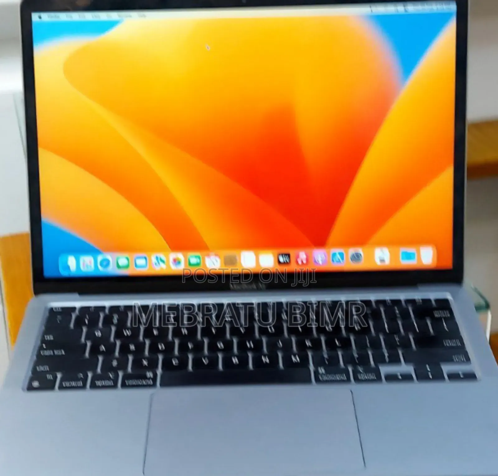 New Laptop Apple MacBook Air 2020 M1 8GB Apple M1 SSD 256GB