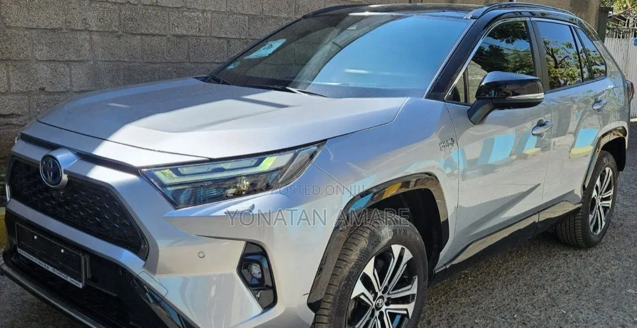 New Toyota RAV4 2023 Silver