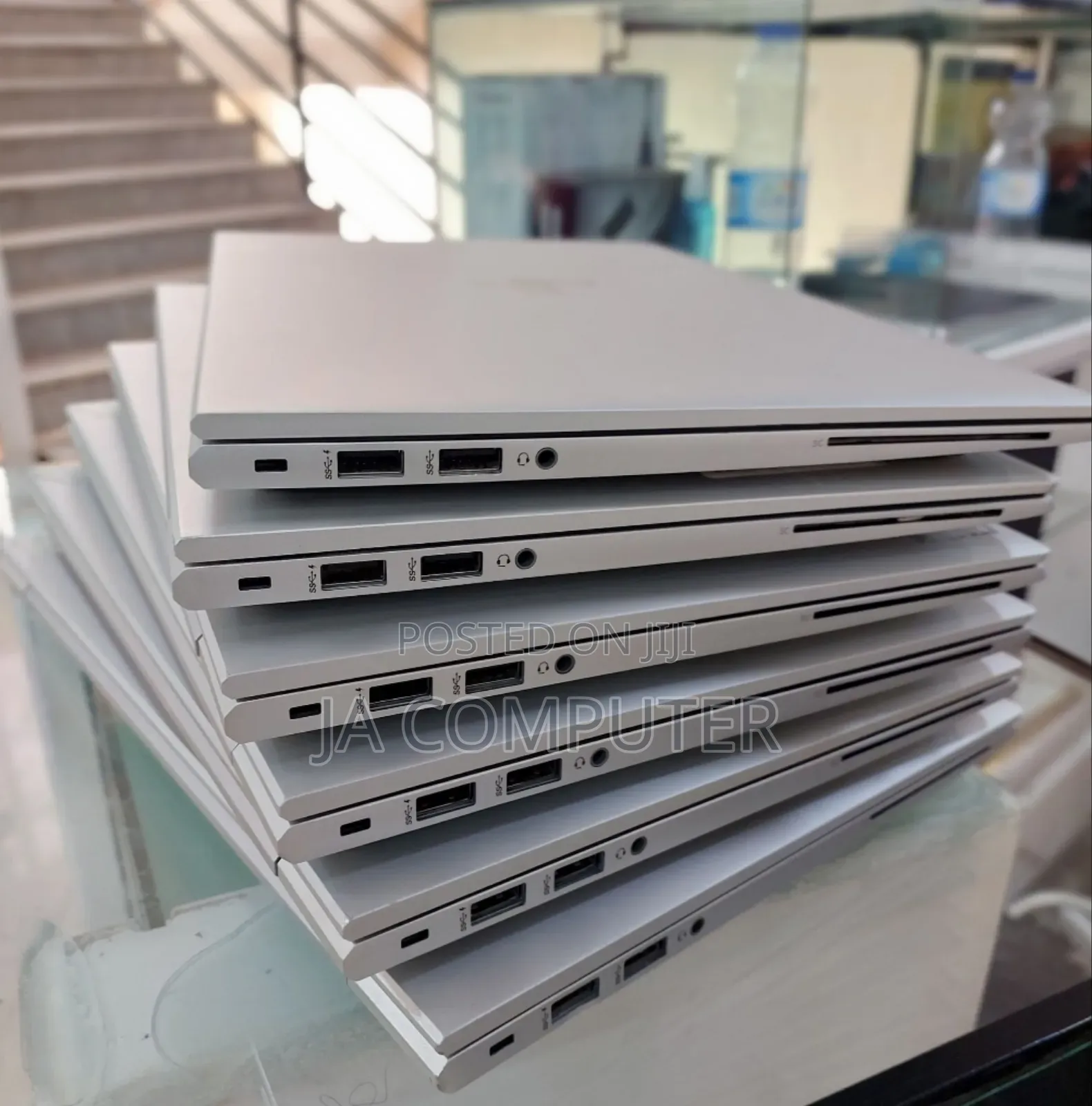 New Laptop HP EliteBook 830 G8 16GB Intel Core I5 SSD 512GB